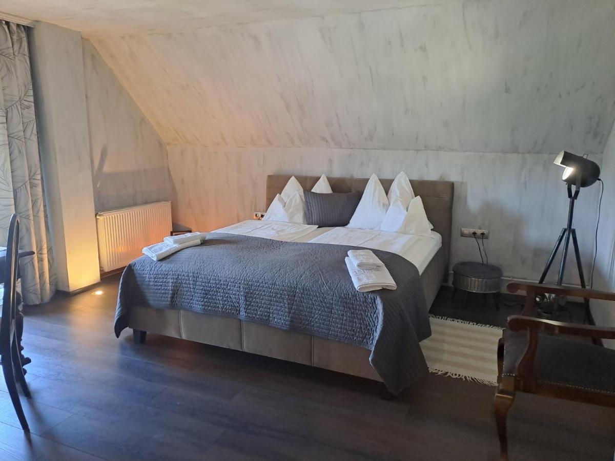 Annarosa Apartman Balatonszarszo Buitenkant foto